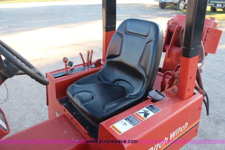 image for item H6850 1988 Ditch Witch 350SX DD vibratory plow