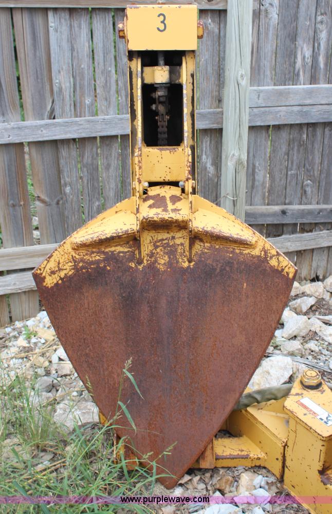 image for item H6851 Vermeer 3300 tree spade skid steer attachment