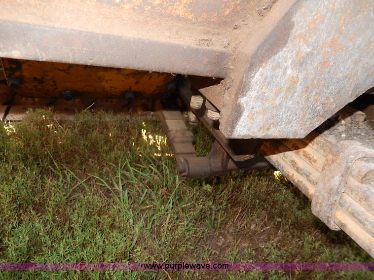 image for item H6867 Caterpillar D6 dozer