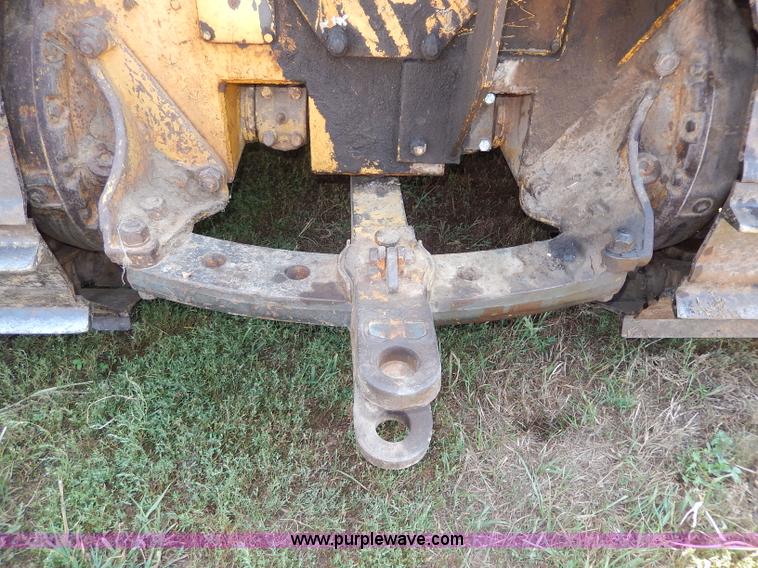 image for item H6867 Caterpillar D6 dozer