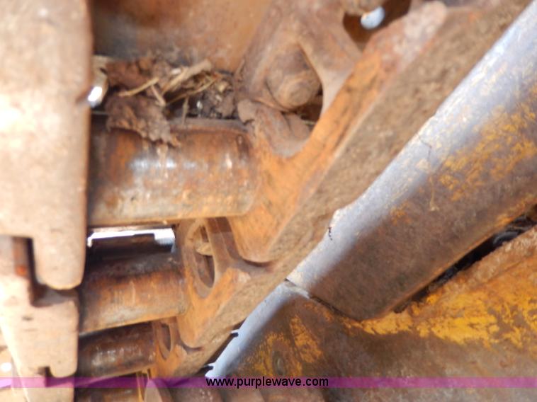 image for item H6867 Caterpillar D6 dozer