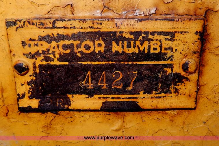 image for item H6867 Caterpillar D6 dozer
