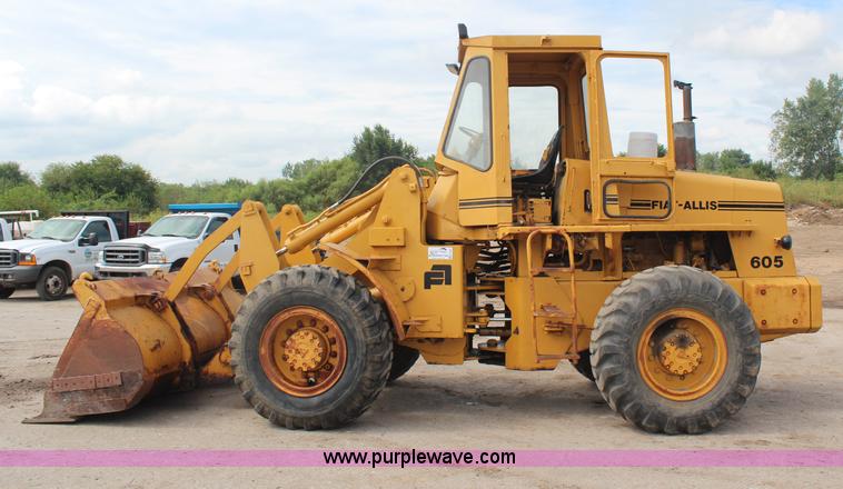 image for item H6926 1974 Fiat-Allis 605 wheel loader