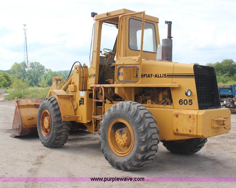 image for item H6926 1974 Fiat-Allis 605 wheel loader