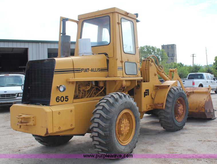 image for item H6926 1974 Fiat-Allis 605 wheel loader