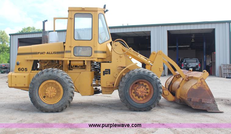 image for item H6926 1974 Fiat-Allis 605 wheel loader