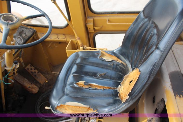 image for item H6926 1974 Fiat-Allis 605 wheel loader