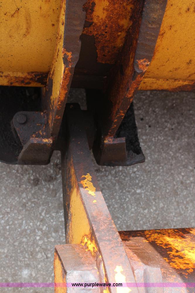 image for item H6926 1974 Fiat-Allis 605 wheel loader