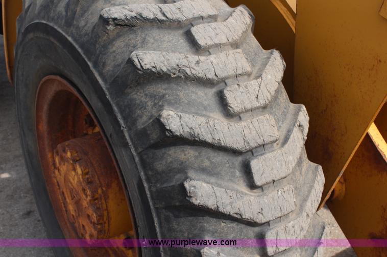image for item H6926 1974 Fiat-Allis 605 wheel loader
