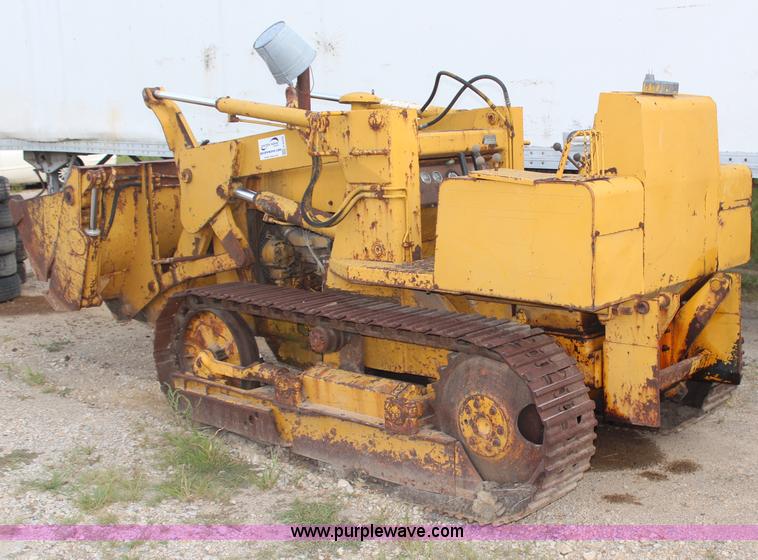 image for item H6976 International 500C track loader