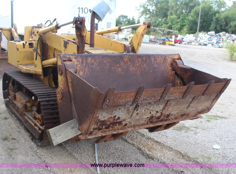 image for item H6976 International 500C track loader