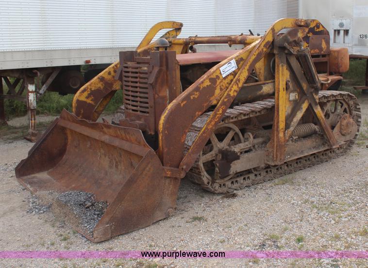 image for item H6977 1946 Caterpillar D4 track loader