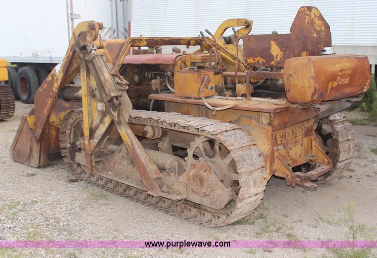 image for item H6977 1946 Caterpillar D4 track loader