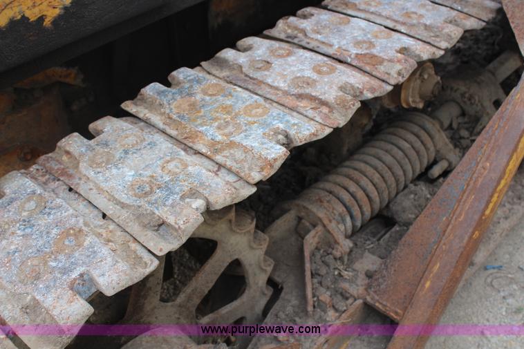 image for item H6977 1946 Caterpillar D4 track loader