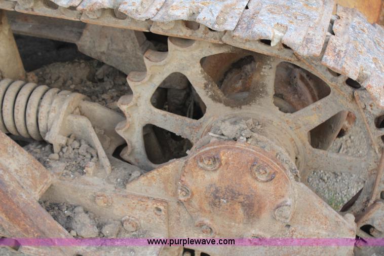 image for item H6977 1946 Caterpillar D4 track loader