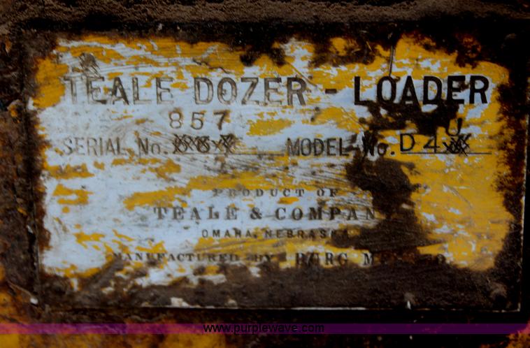 image for item H6977 1946 Caterpillar D4 track loader