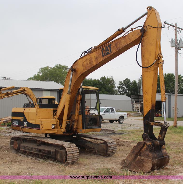 image for item H6996 1992 Caterpillar E120B excavator