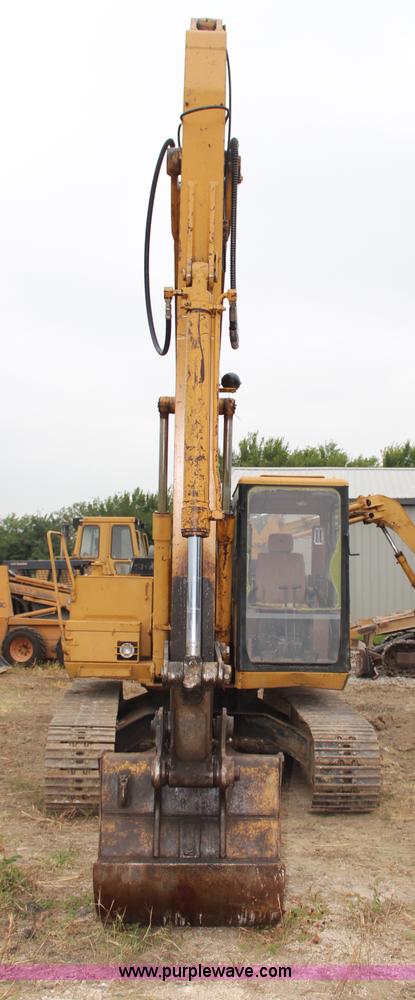 image for item H6996 1992 Caterpillar E120B excavator