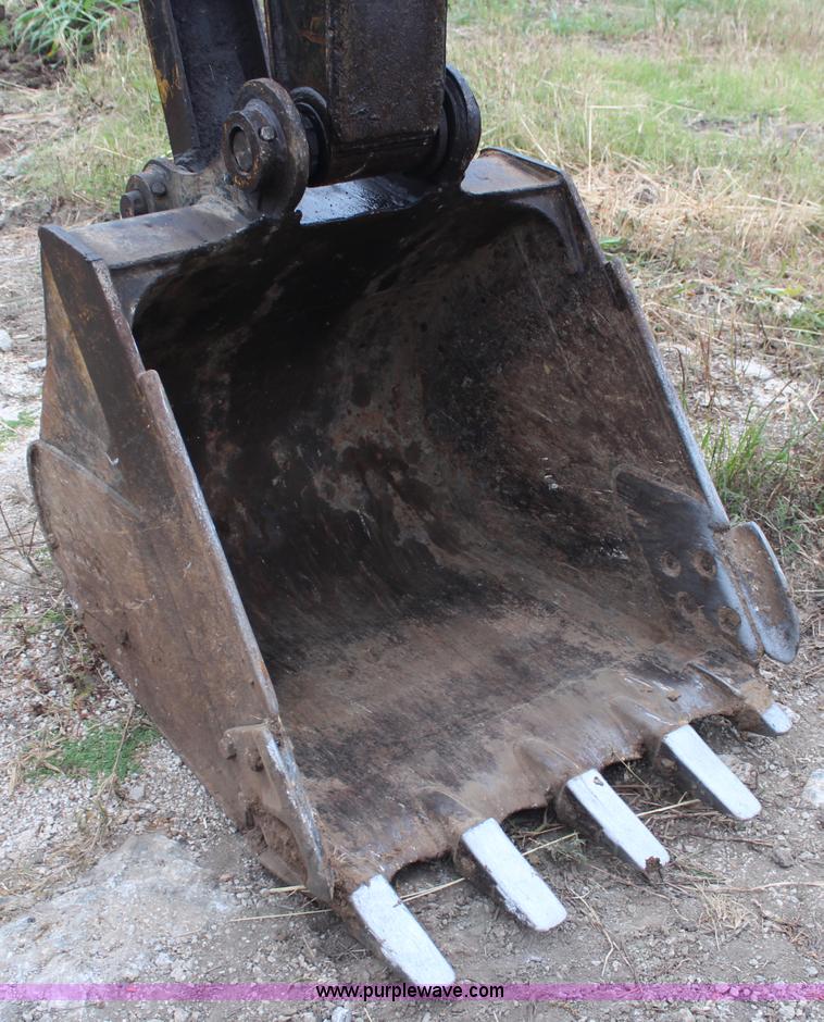 image for item H6996 1992 Caterpillar E120B excavator