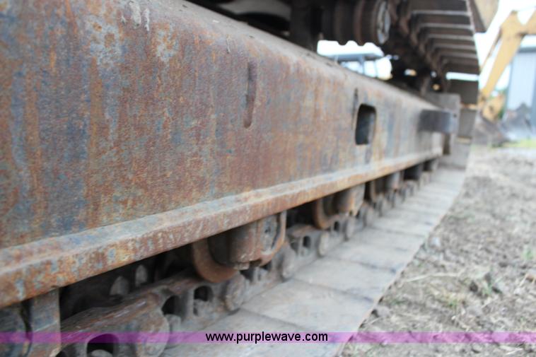 image for item H6996 1992 Caterpillar E120B excavator