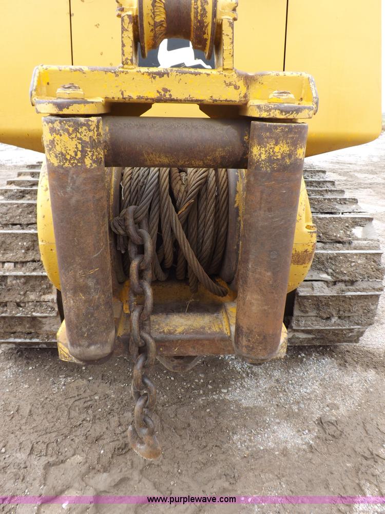 image for item I7540 1981 John Deere 750E dozer