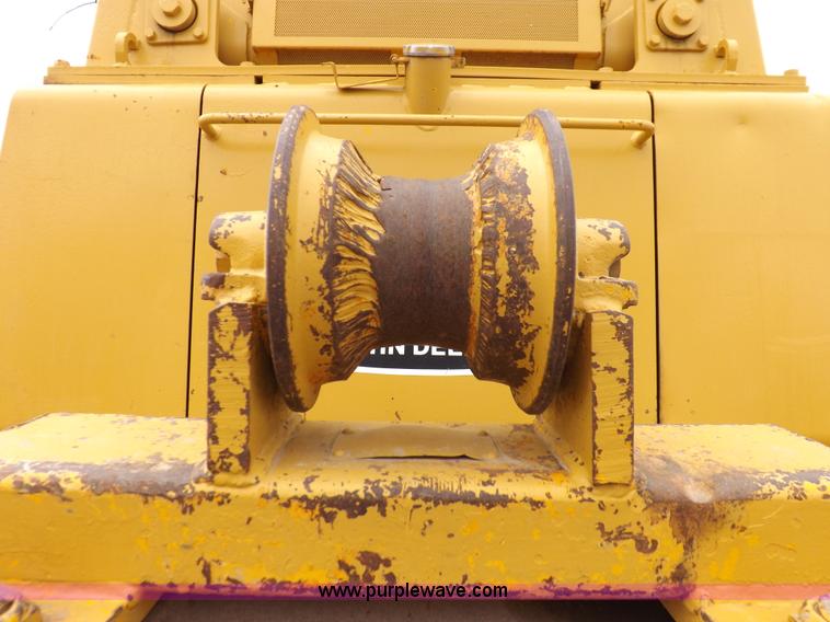 image for item I7540 1981 John Deere 750E dozer
