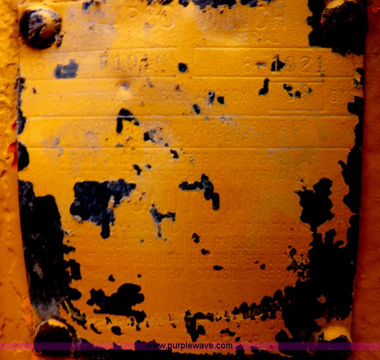 image for item I7540 1981 John Deere 750E dozer