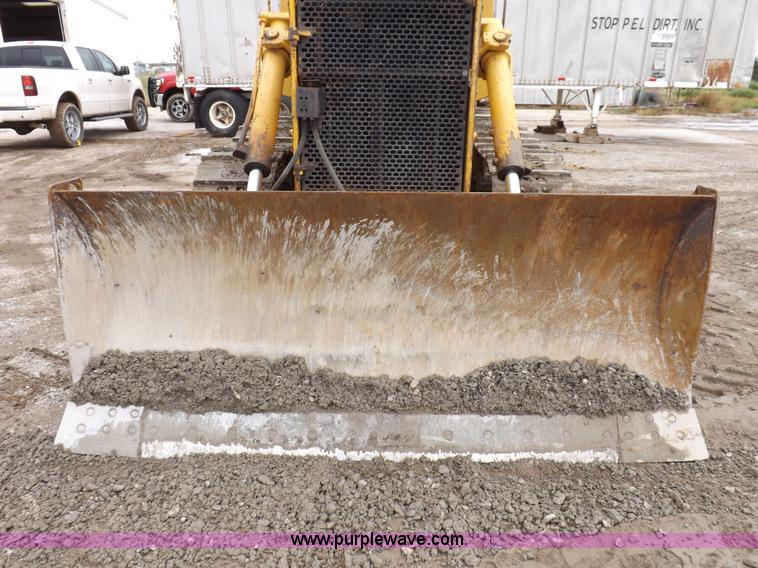 image for item I7540 1981 John Deere 750E dozer