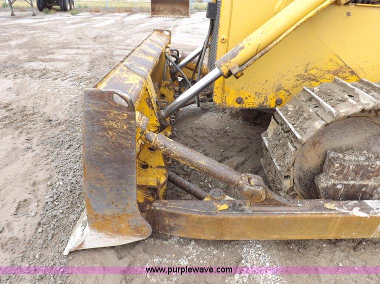 image for item I7540 1981 John Deere 750E dozer