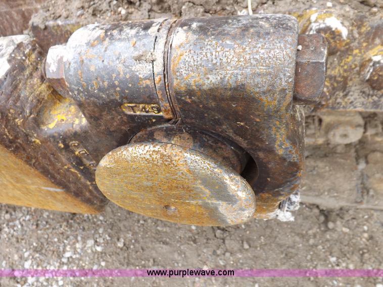 image for item I7540 1981 John Deere 750E dozer