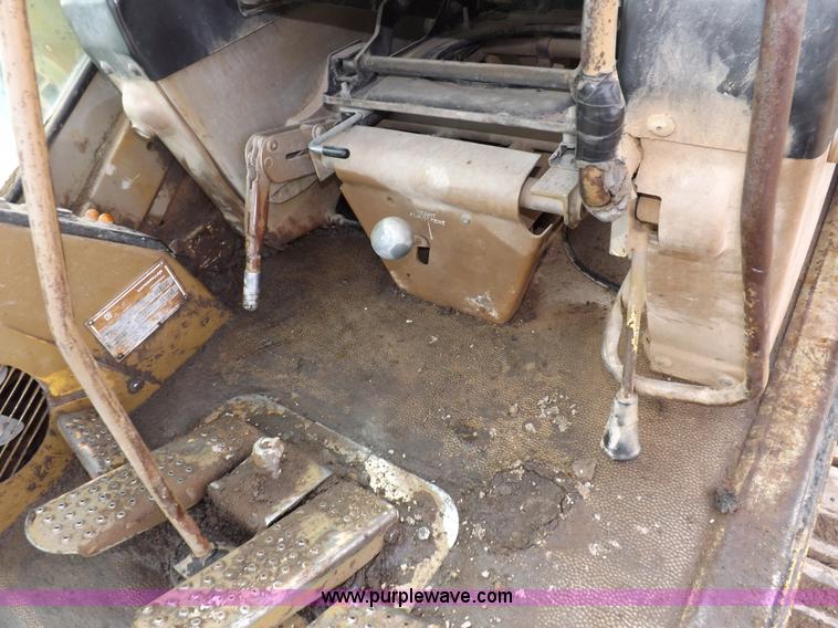 image for item I7541 1987 Caterpillar 215B LC excavator