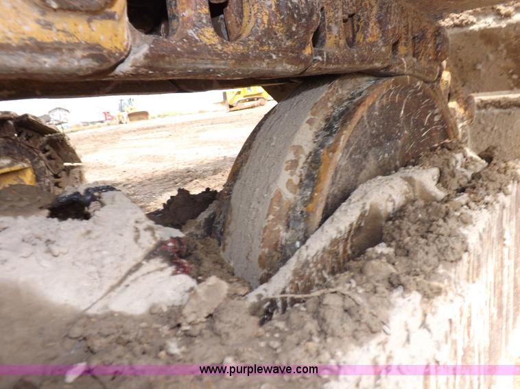 image for item I7541 1987 Caterpillar 215B LC excavator