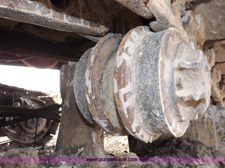 image for item I7541 1987 Caterpillar 215B LC excavator