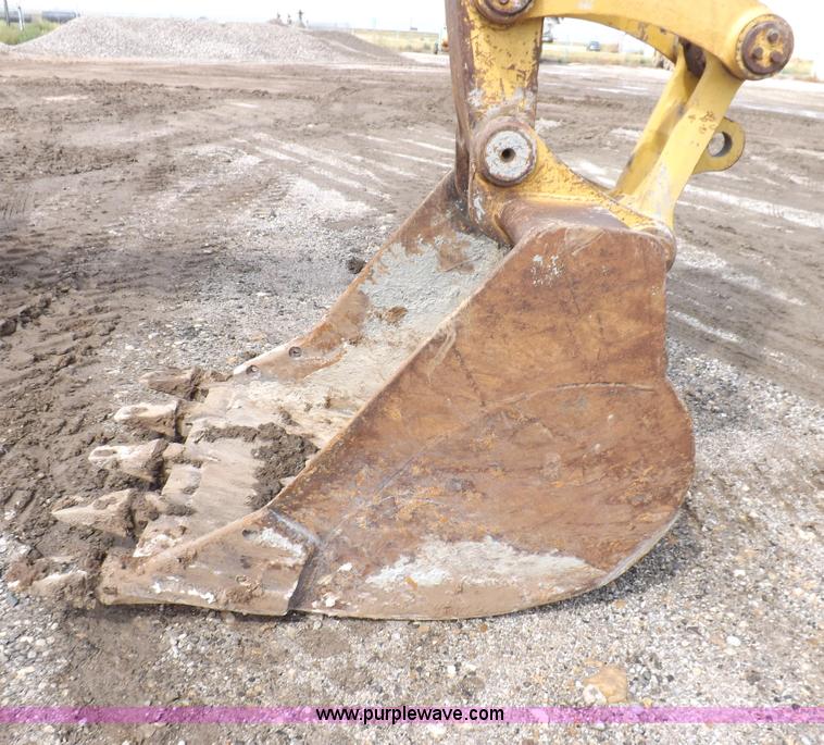 image for item I7541 1987 Caterpillar 215B LC excavator