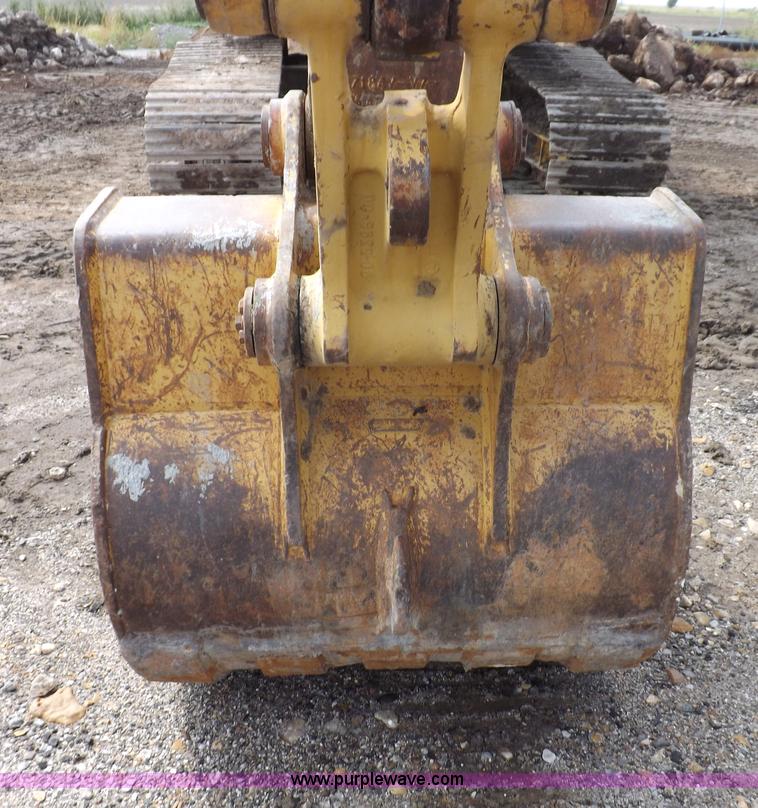 image for item I7541 1987 Caterpillar 215B LC excavator