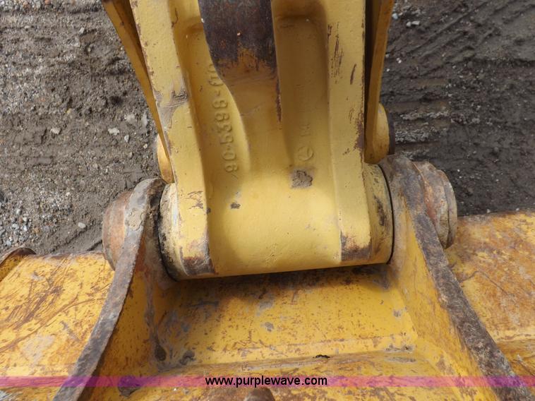image for item I7541 1987 Caterpillar 215B LC excavator