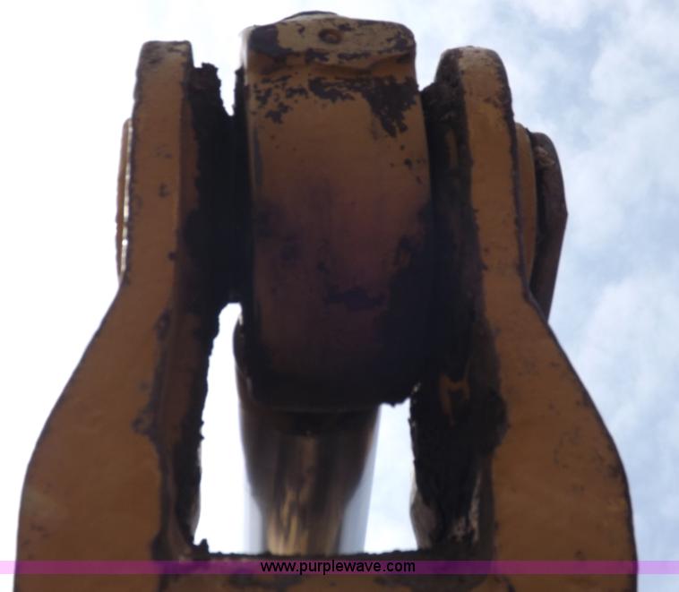 image for item I7541 1987 Caterpillar 215B LC excavator