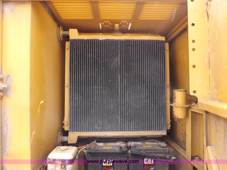 image for item I7541 1987 Caterpillar 215B LC excavator