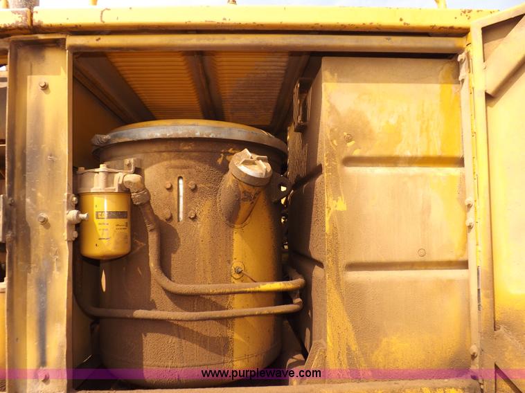 image for item I7541 1987 Caterpillar 215B LC excavator