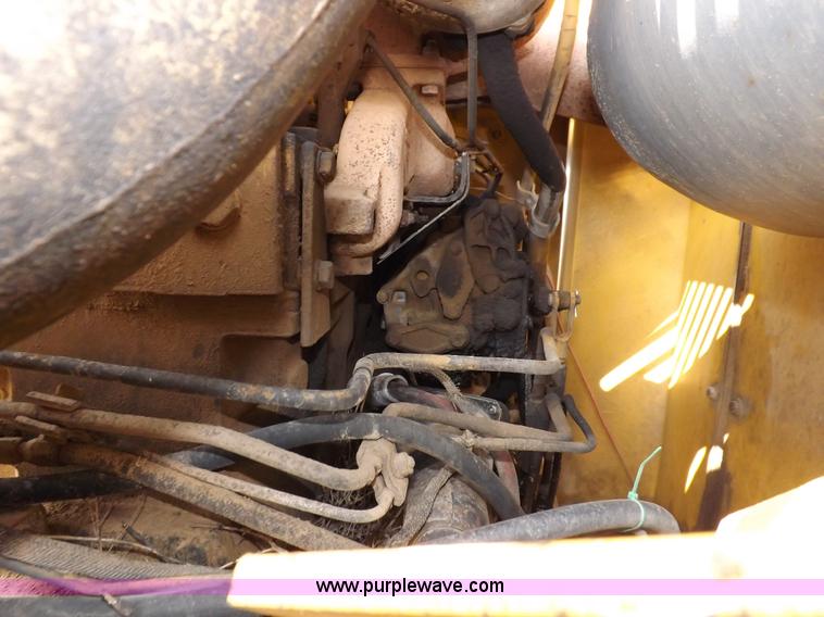 image for item I7541 1987 Caterpillar 215B LC excavator