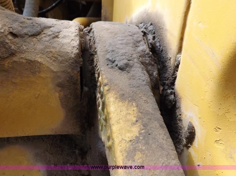 image for item I7541 1987 Caterpillar 215B LC excavator