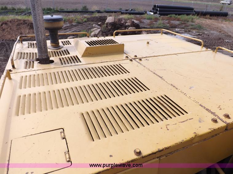 image for item I7541 1987 Caterpillar 215B LC excavator