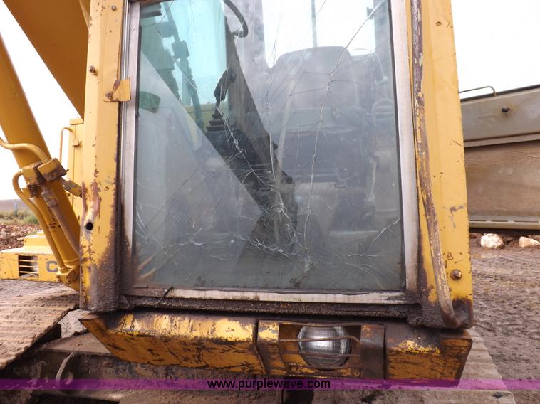 image for item I7541 1987 Caterpillar 215B LC excavator