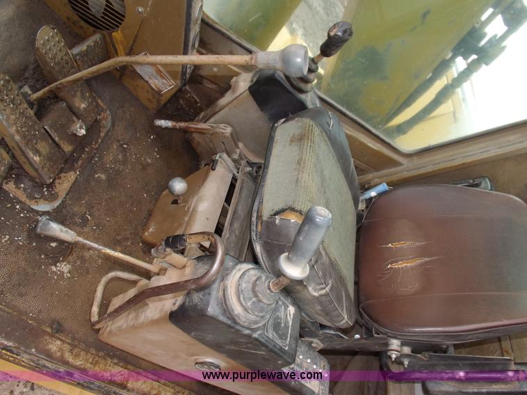 image for item I7541 1987 Caterpillar 215B LC excavator