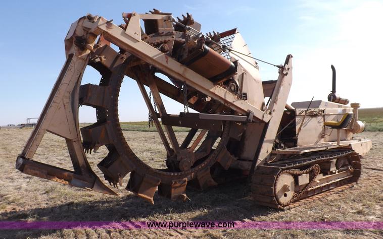 image for item I7591 1977 Koehring 700 wheel trencher