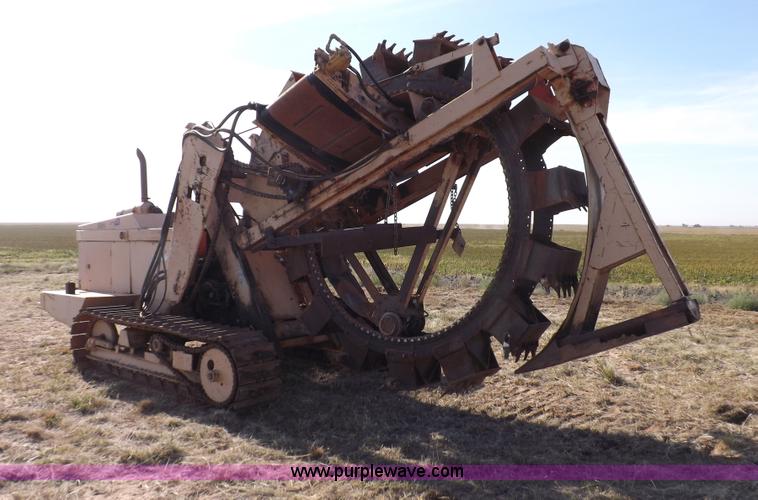image for item I7591 1977 Koehring 700 wheel trencher