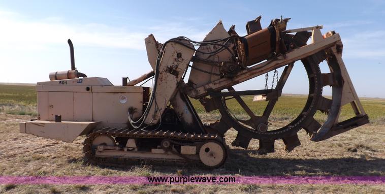 image for item I7591 1977 Koehring 700 wheel trencher