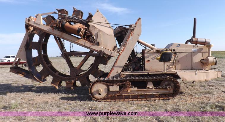 image for item I7591 1977 Koehring 700 wheel trencher