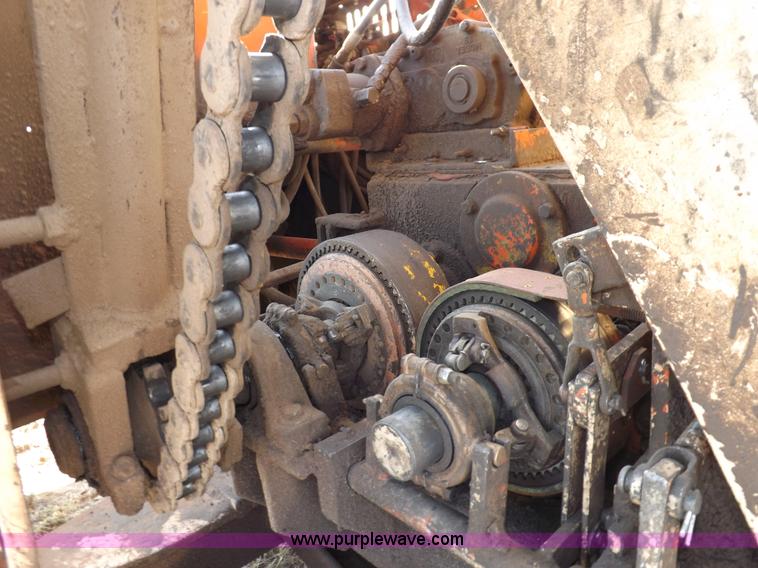 image for item I7591 1977 Koehring 700 wheel trencher