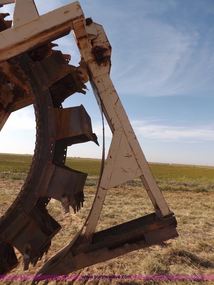 image for item I7591 1977 Koehring 700 wheel trencher